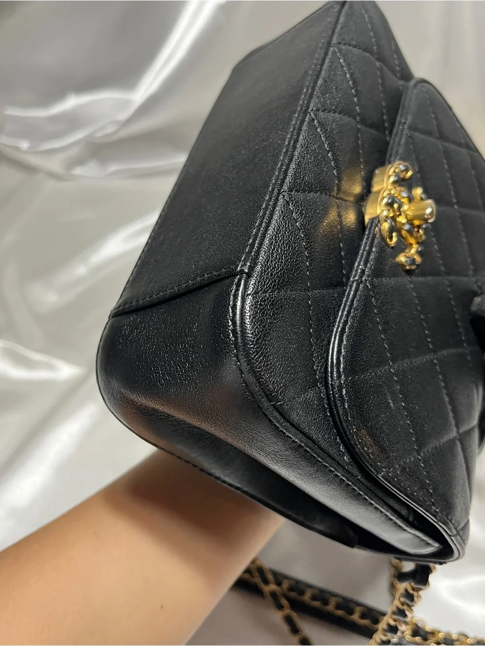 CHANEL classic quilted